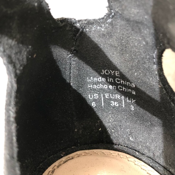 Kelly & Katie black 1.5” heels - Picture 2 of 6